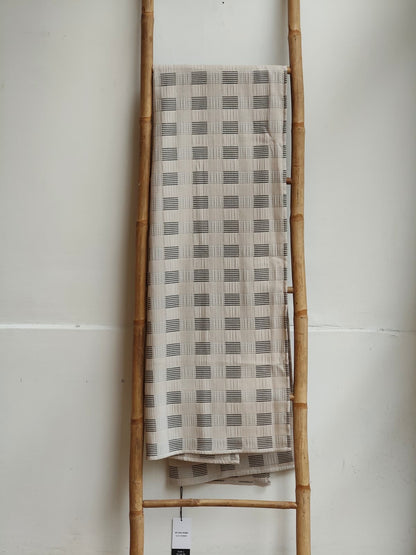 צעיף שאל בז׳ קוביות