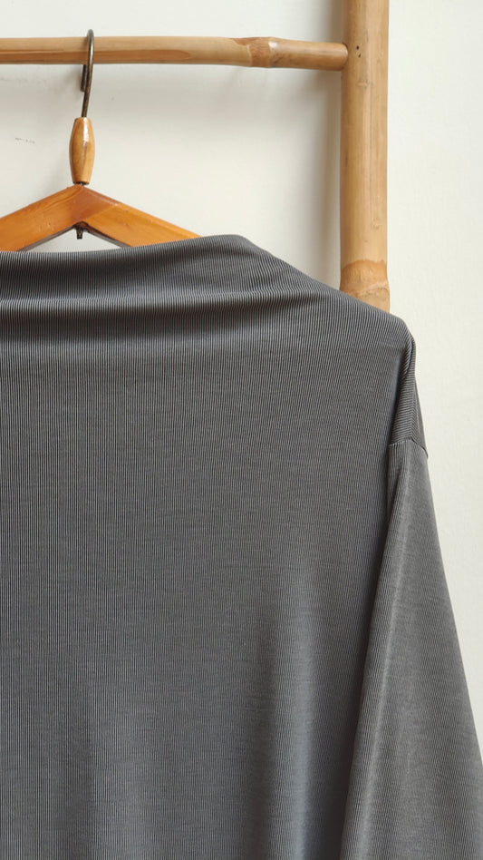 חולצת בייסיק אלמנט אפור