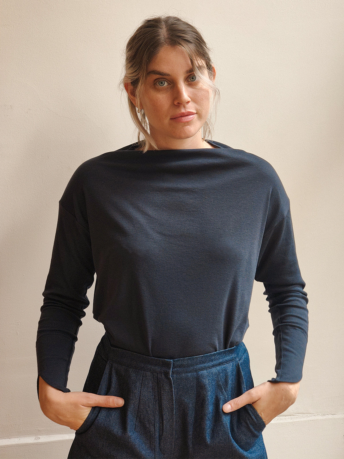 חולצת בייסיק אלמנט כחול