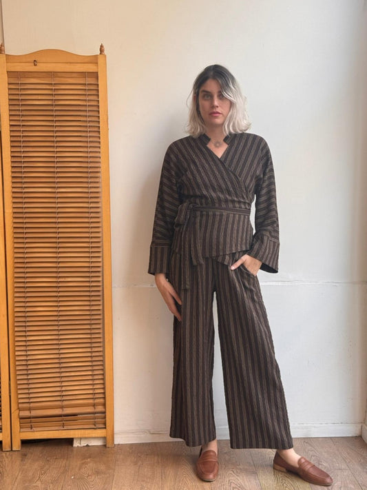 מכנסי בוי חום Village