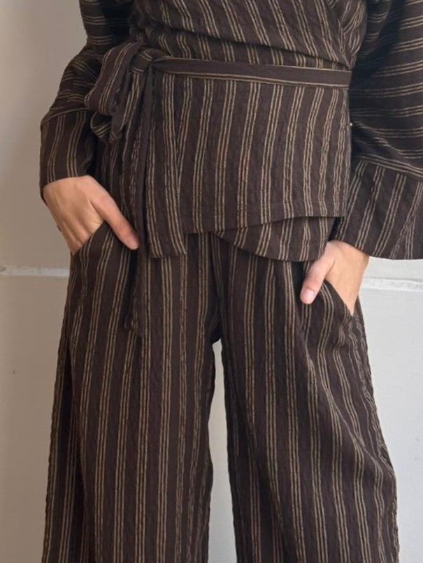 מכנסי בוי חום Village