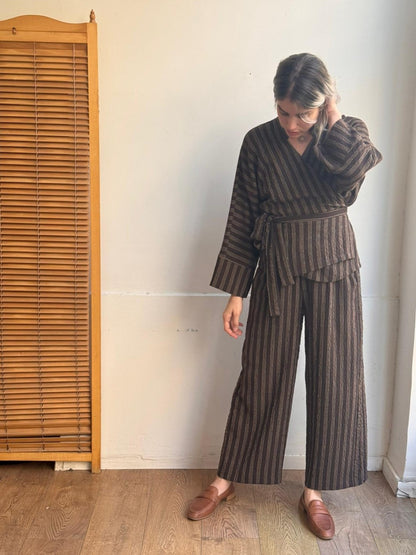 מכנסי בוי חום Village