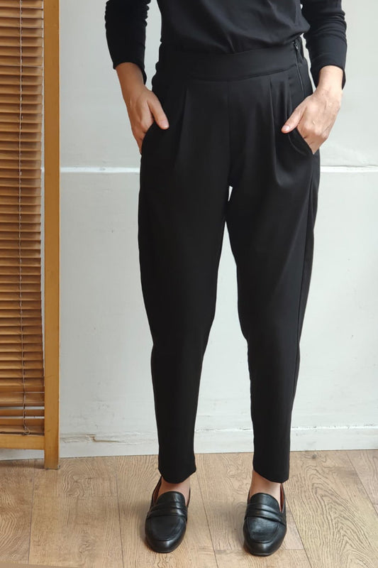 מכנסי טוליפ שחורים