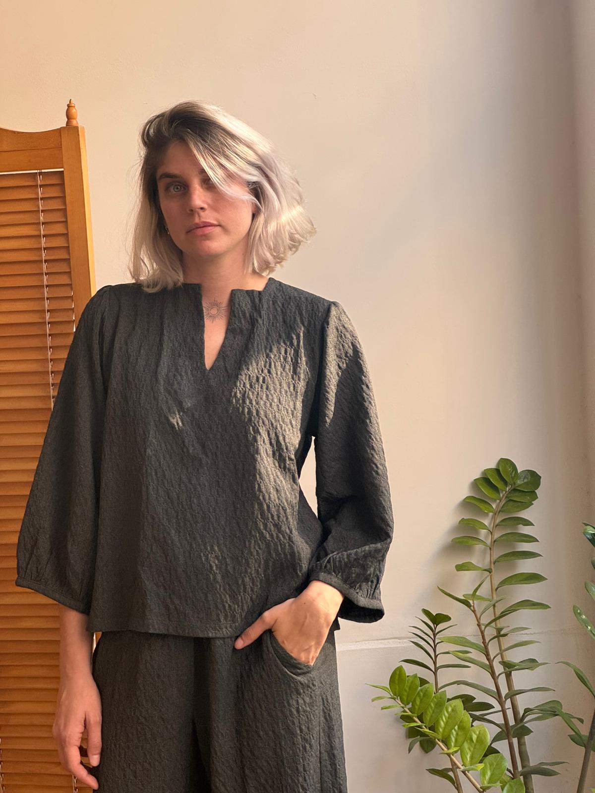 חולצת פאף אפור