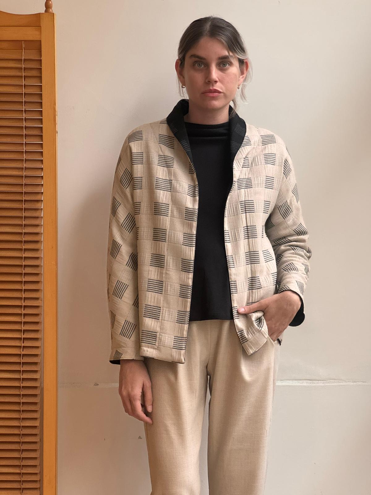 חולצת בייסיק אלמנט שחור